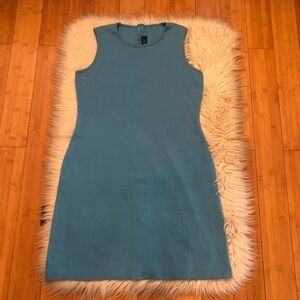 St. John 100% Wool Sky Blue Sleeveless Santana Knit Dress, size 8